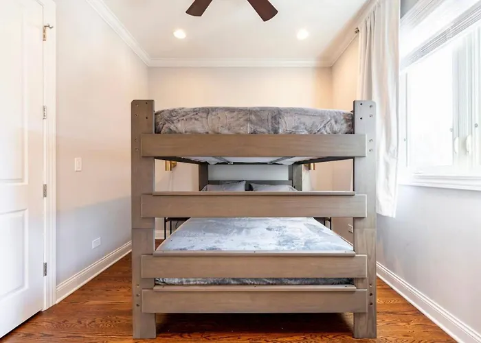 The Sono Bed & Breakfast Chicago